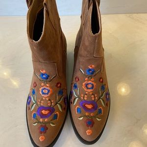 Brand New Mudd Brand Cowboy Boots. Size 9.5